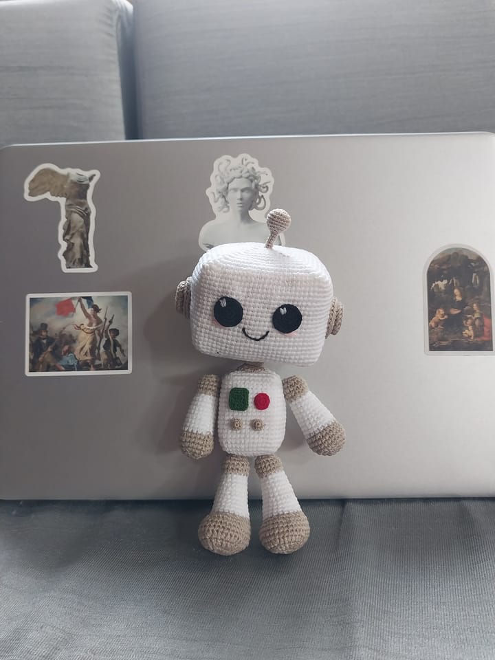 Hal: Ontology of the Quiet Machine